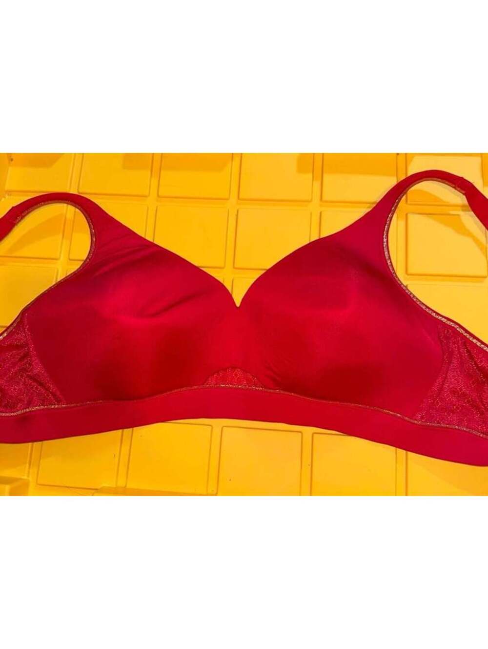 Cacique lightly lined no wire sexy red bra size 46 c